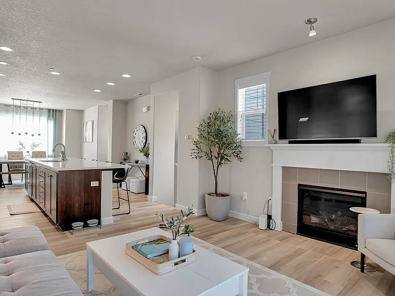 7802 NE Heiser St — Photo 1
