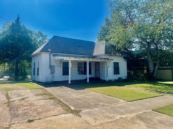 221 Oaklawn St, Hot Springs National Park, AR 71913