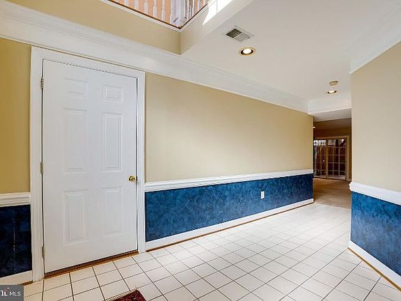 5th image of 2459 Fox Stream Ln