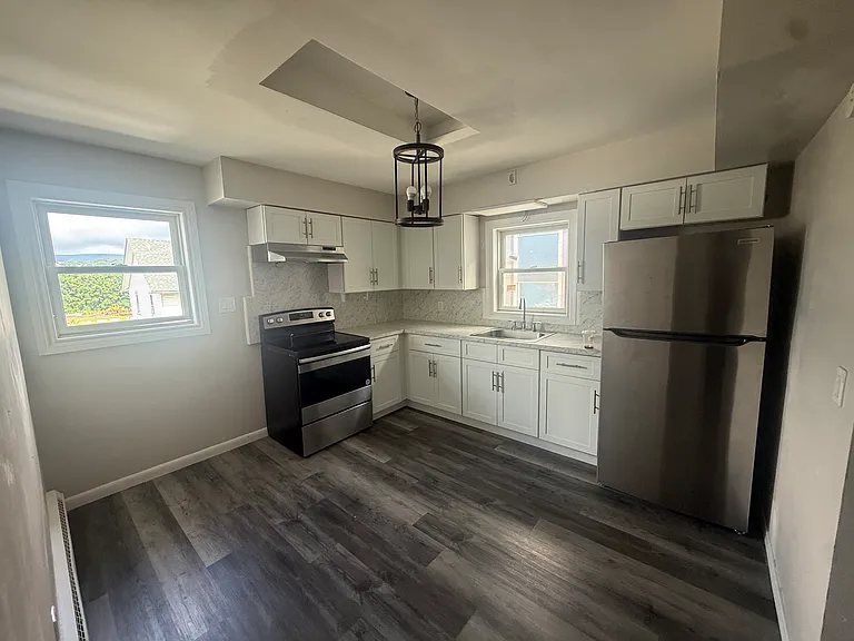 1514 Cedar Ave #2R — Photo 7