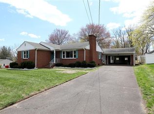 52 North St, Windsor locks, CT 06096