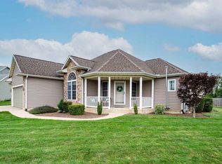 1408 Stratford Dr, Winona Lake, IN 46590