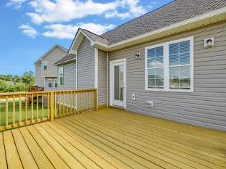 305 Broadleaf Dr — Photo 24