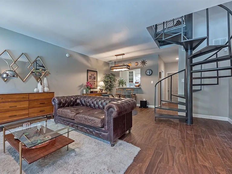 5701 Gaston Ave #8 — Photo 9