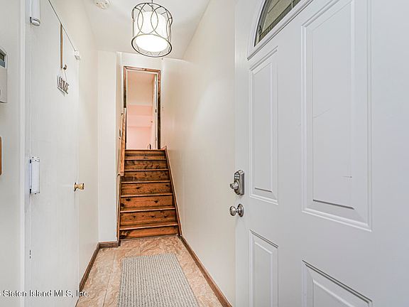 3rd image of 98 Church Ave