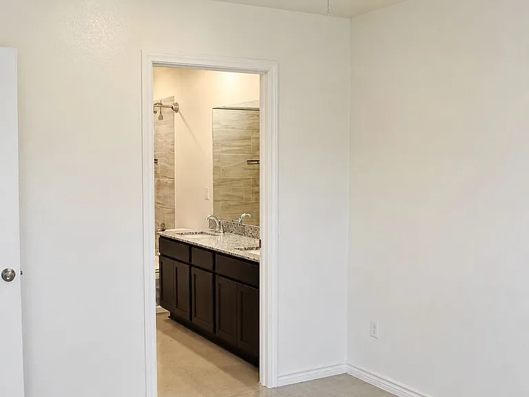 1222 Lehmann Dr #A — Photo 14