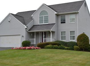 95 Duck Pond Xing, Plantsville, CT 06479
