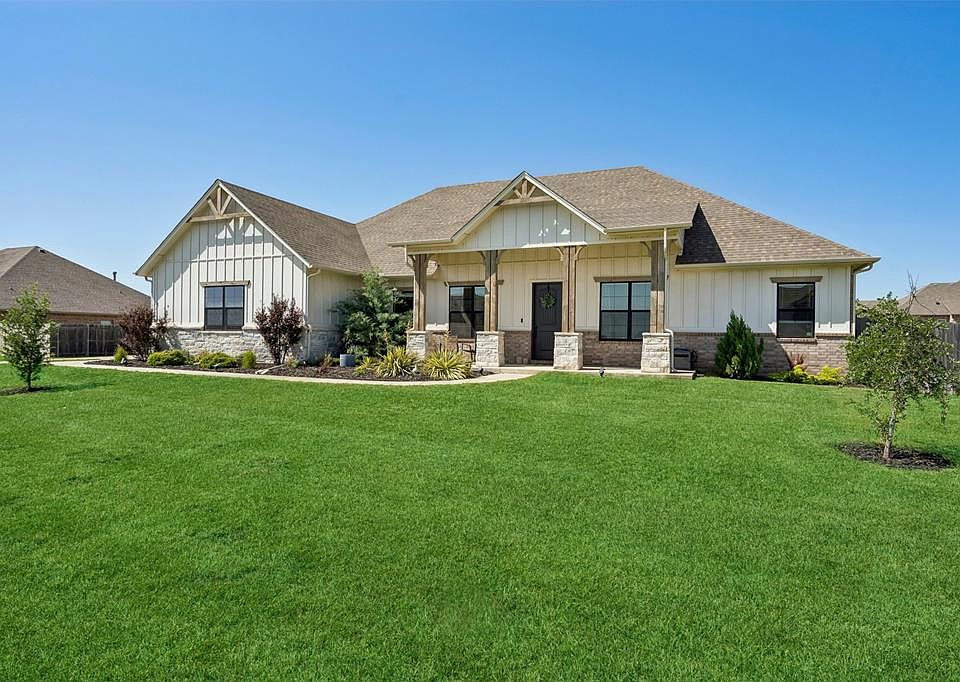 1st image of 6140 Amberly Dr