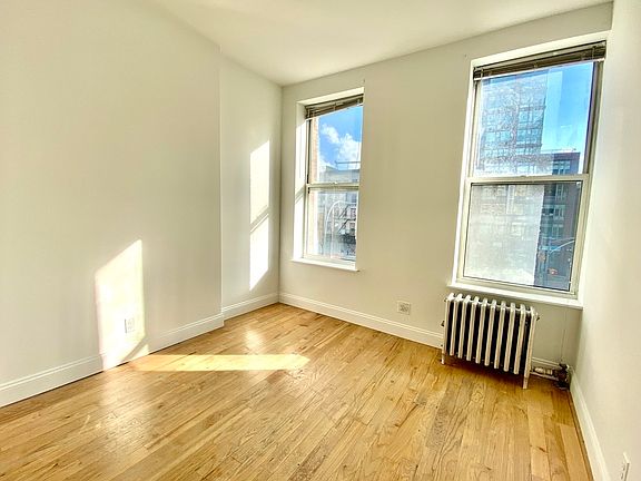 4th image of 110 E 1st St #A7