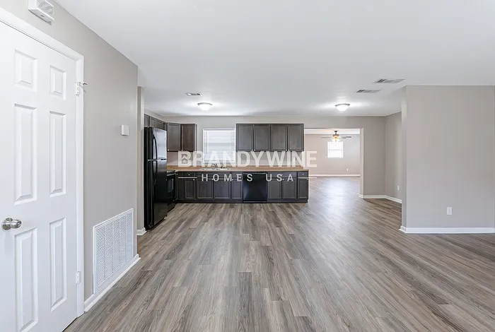 6623 Kinlock Dr W — Photo 5