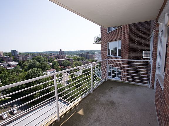 5th image of 3135 Johnson Ave APT 16G