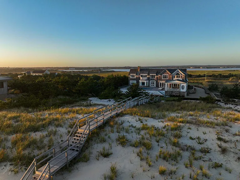 224 Dune Rd — Photo 25