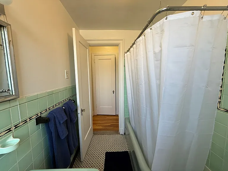 New King Edward Apartments — Photo 450