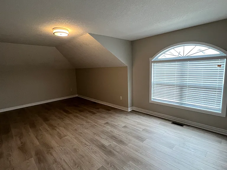 47 Pettitt Dr — Photo 8