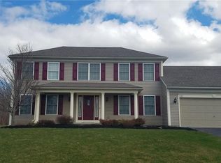 832 Bannerwood Dr, Webster, NY 14580