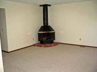 5105 Golden Rd, Toledo, OH 43615