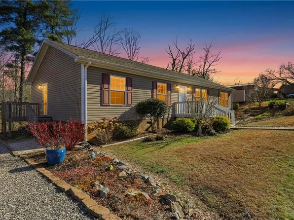 220 Circle St, Millers Creek, NC 28651