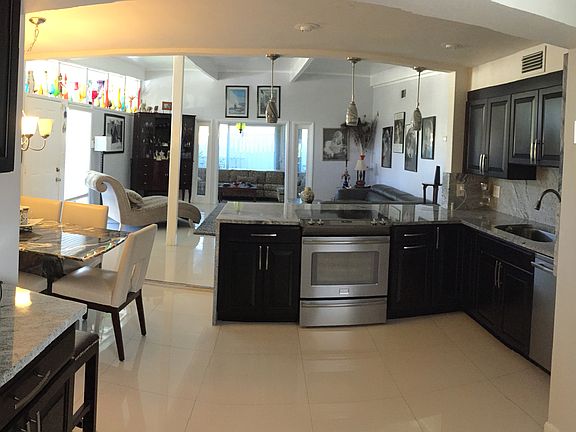 2nd image of 1980 Alamanda Dr