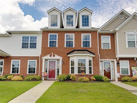 2nd image of 7495 Pebble Lake Dr
