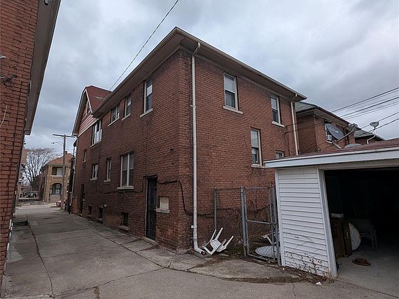 4th image of 3795 Tyler St
