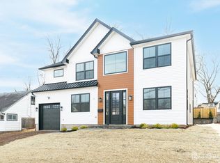 7 Altamont Rd, Edison, NJ 08817