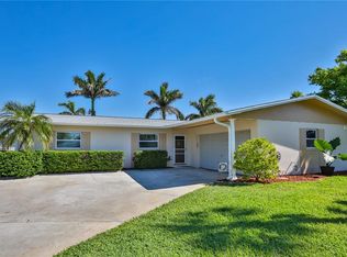 6916 S Shore Dr S, South Pasadena, FL 33707