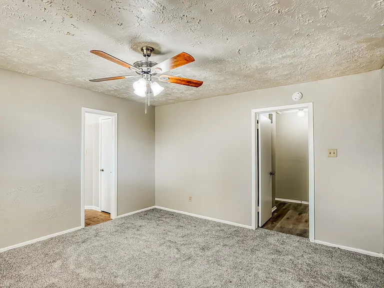8403 Quail Burg Ln — Photo 11