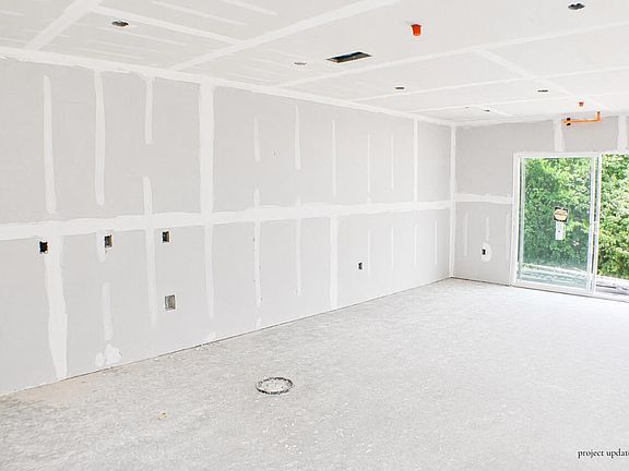5th image of 709 E Lenoir St #307