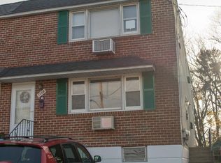 708 Carmen Dr #B, Norristown, PA 19401