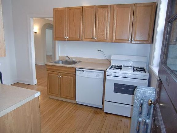 5th image of 1222 W Farwell Ave APT 2S