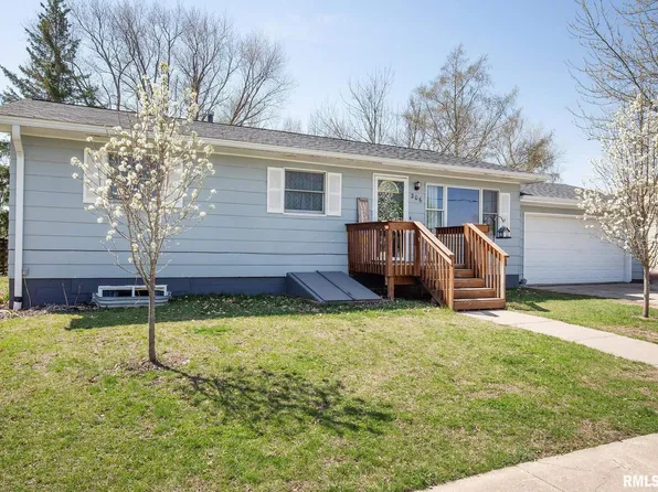 206 W Summit St, Wilton, IA 52778