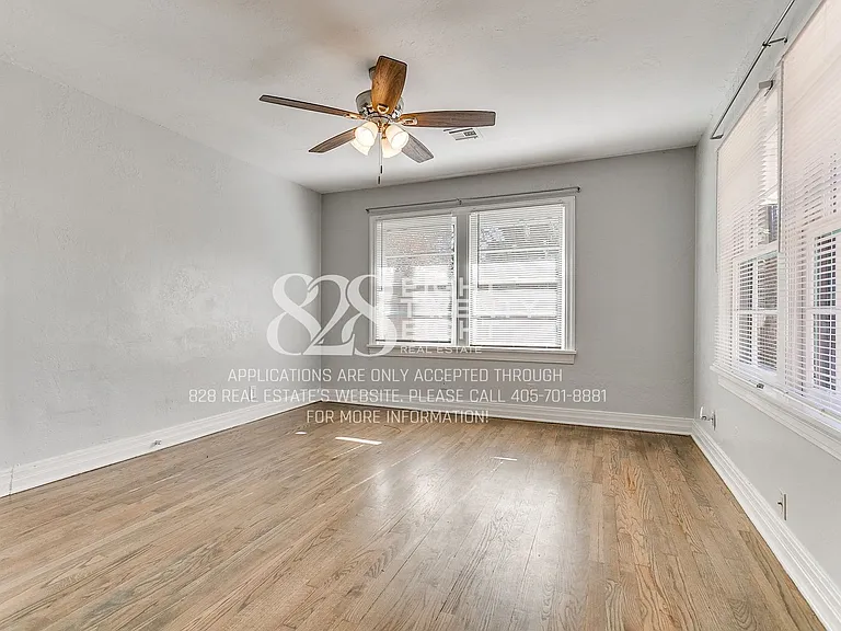 930 Miller Ave — Photo 41