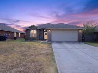 332 W Tecumseh Meadows Dr, Norman, OK 73069