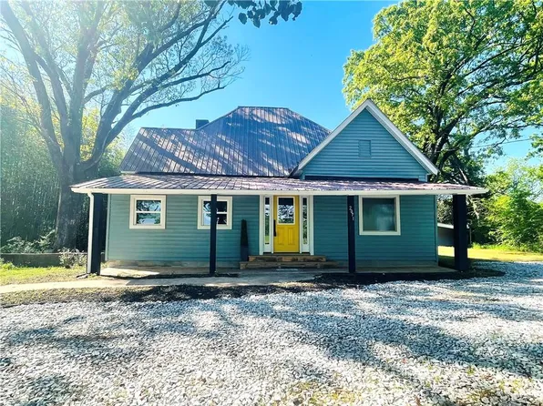 2071 Coldwater Rd, Elberton, GA 30635