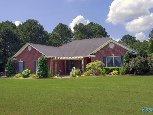 152 Preswick Pl NW, Huntsville, AL 35806