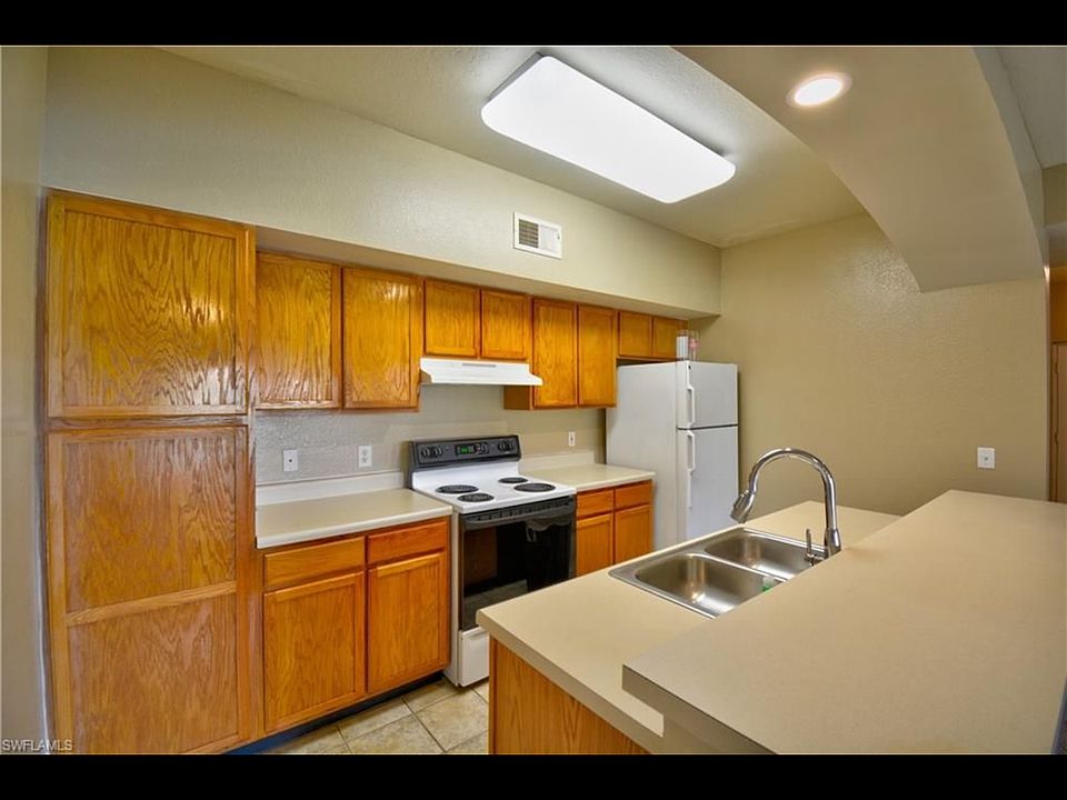 2nd image of 7965 Preserve Cir APT 722