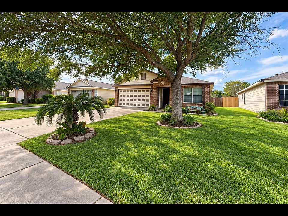 1st image of 3910 Cloudbluff Ln