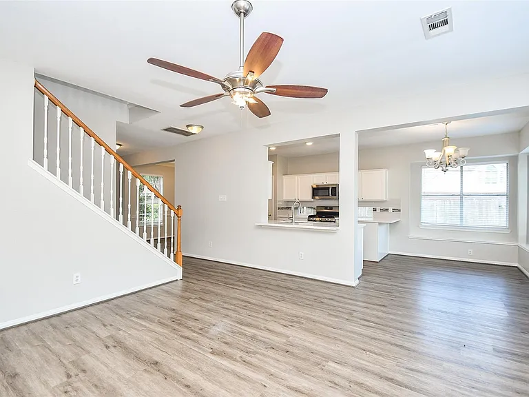 5523 Poundstone Ct — Photo 12