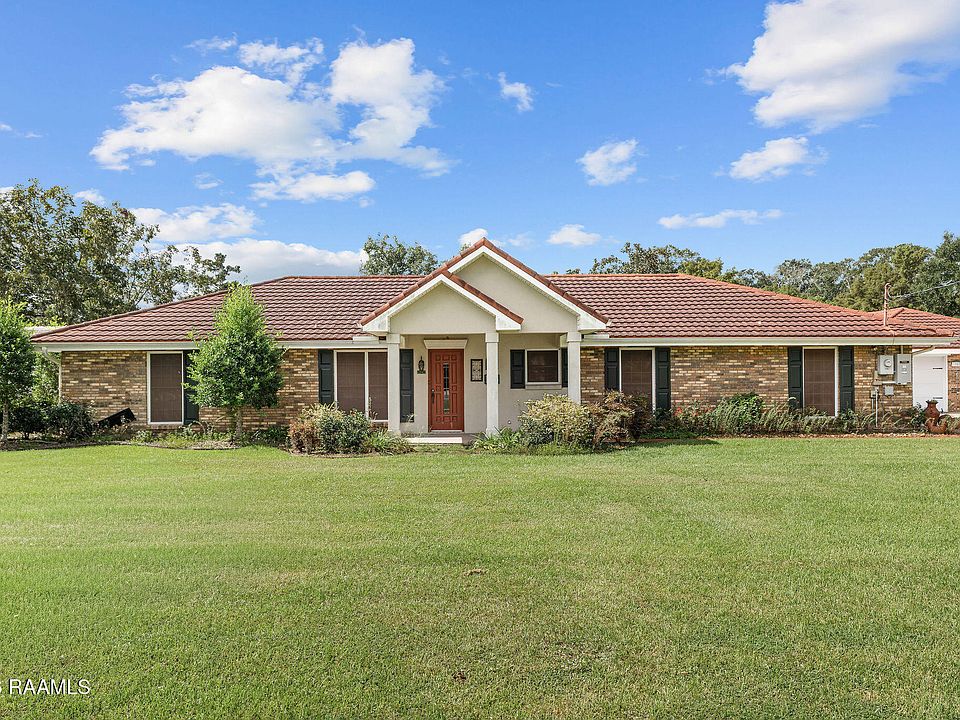 1st image of 1907 Teche Dr