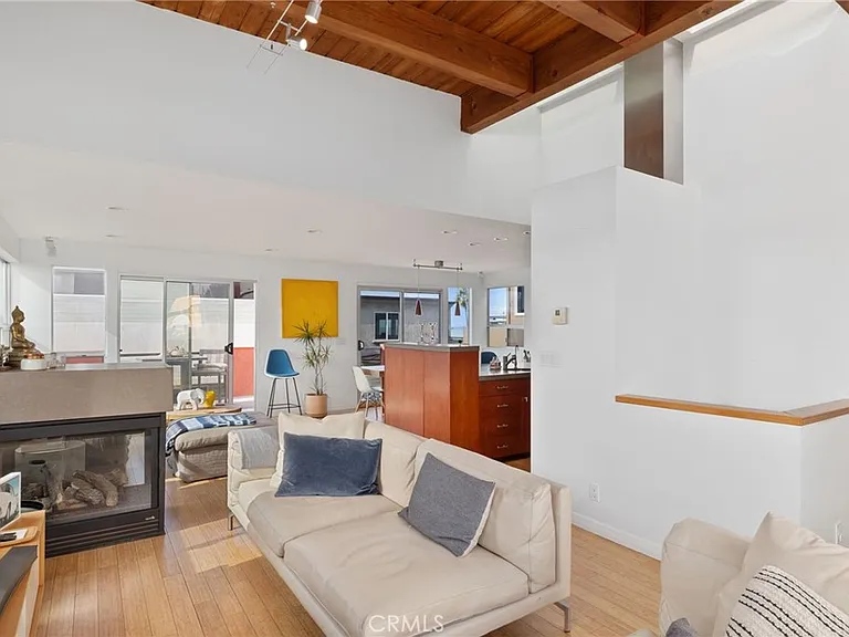 701 Loma Dr — Photo 10