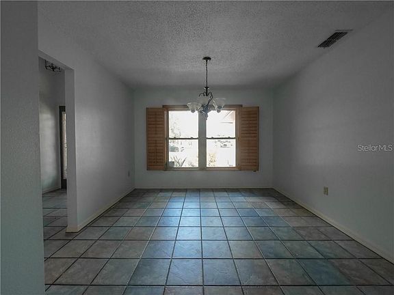 5th image of 1630 Alma Ct