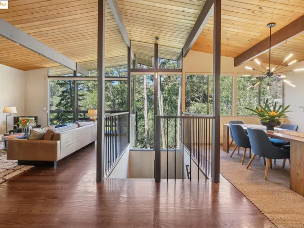 6389 Longcroft Dr, Oakland, CA 94611