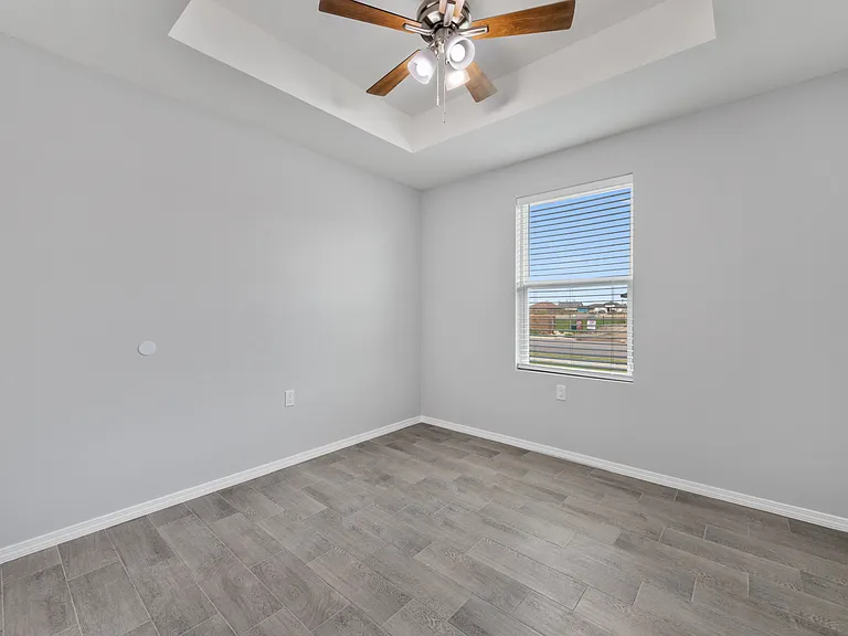 668 Foster Ln — Photo 7