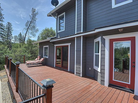 2nd image of 13940 Carriage Hill Ln