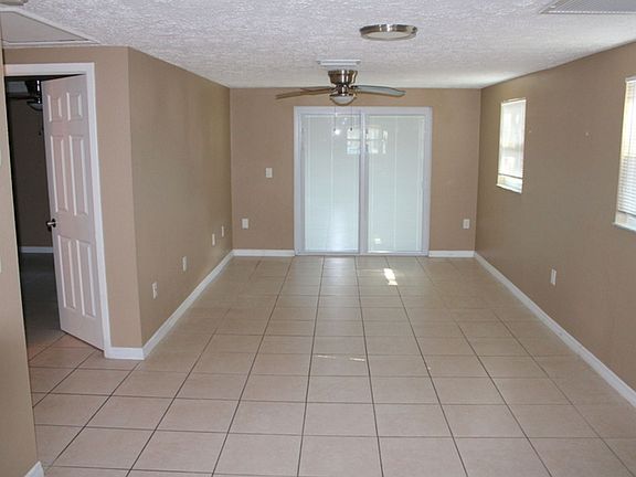 4th image of 7138 Bellaire Ter