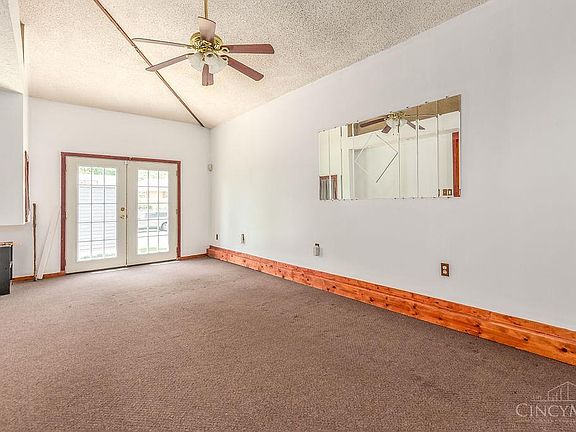 4th image of 11540 Folkstone Dr