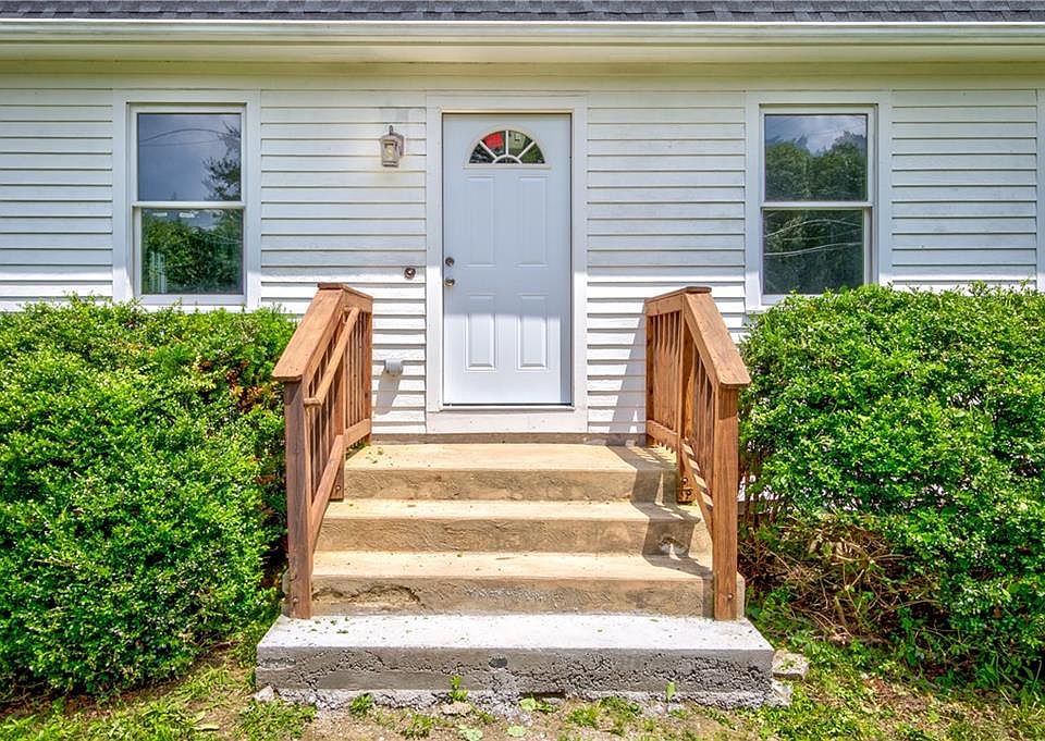 21 Belfield Dr, Johnston, RI 02919 Zillow