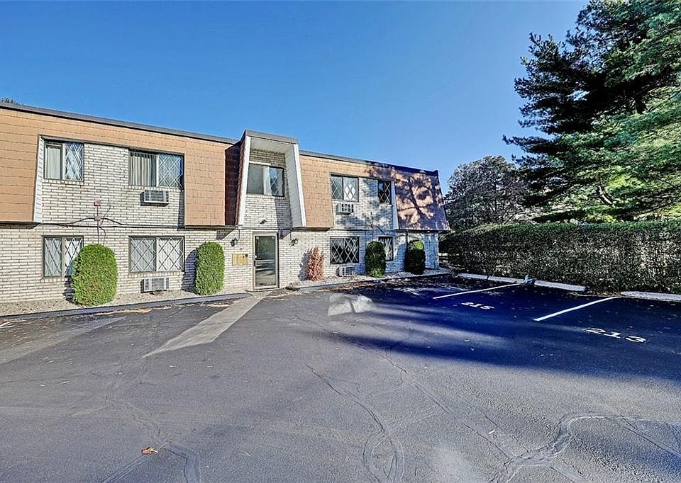 1st image of 132 Hoffman Ave APT 215