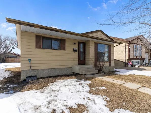 15120 20th St NW, Edmonton, AB T5Y 2A8