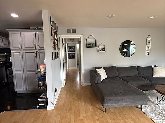 5th image of 25930 Narbonne Ave Unit 110